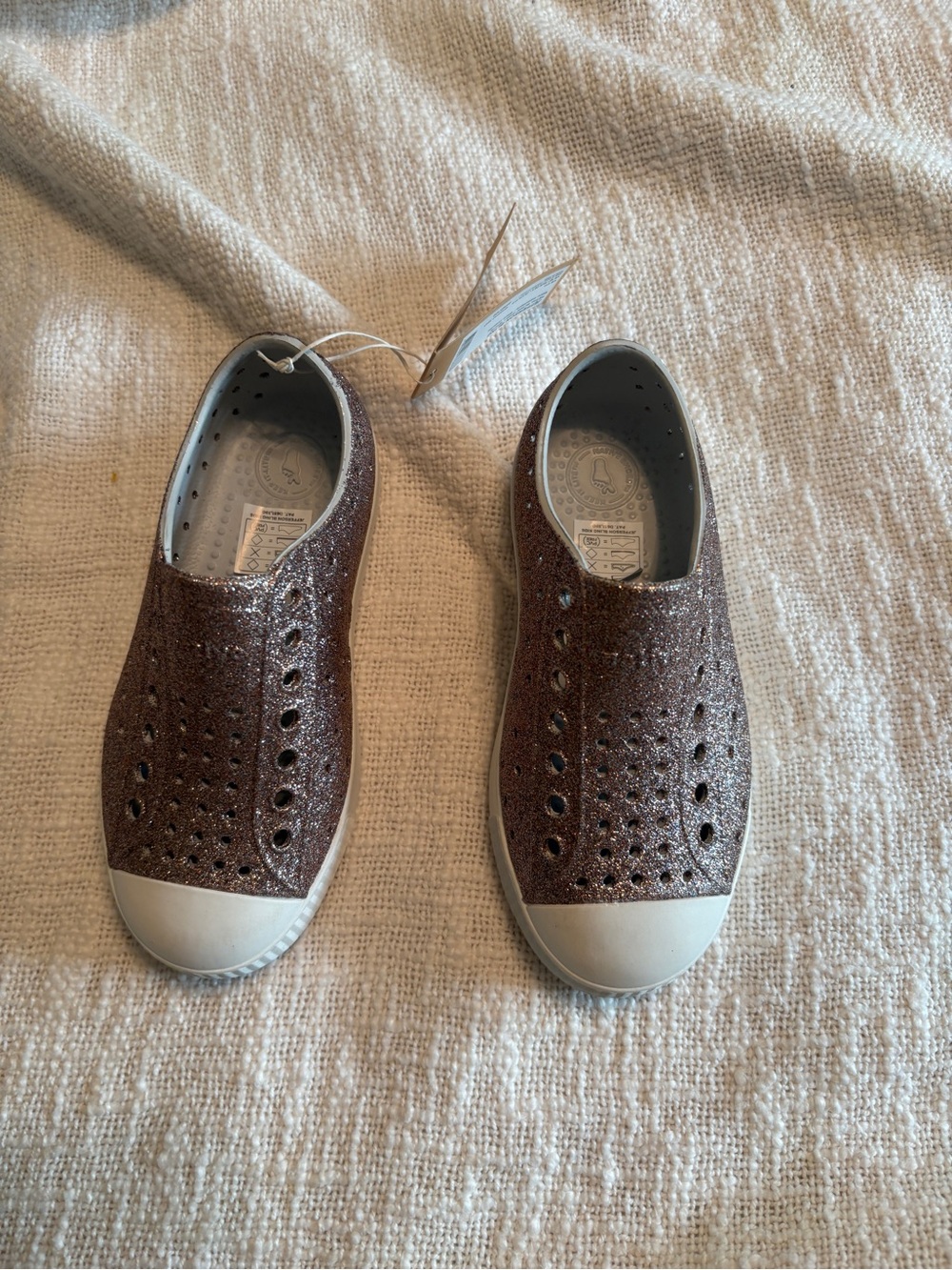 NWT Native Shoes Kids Water Shoes in Glitter Brown with White Soles - Picture 2 of 4